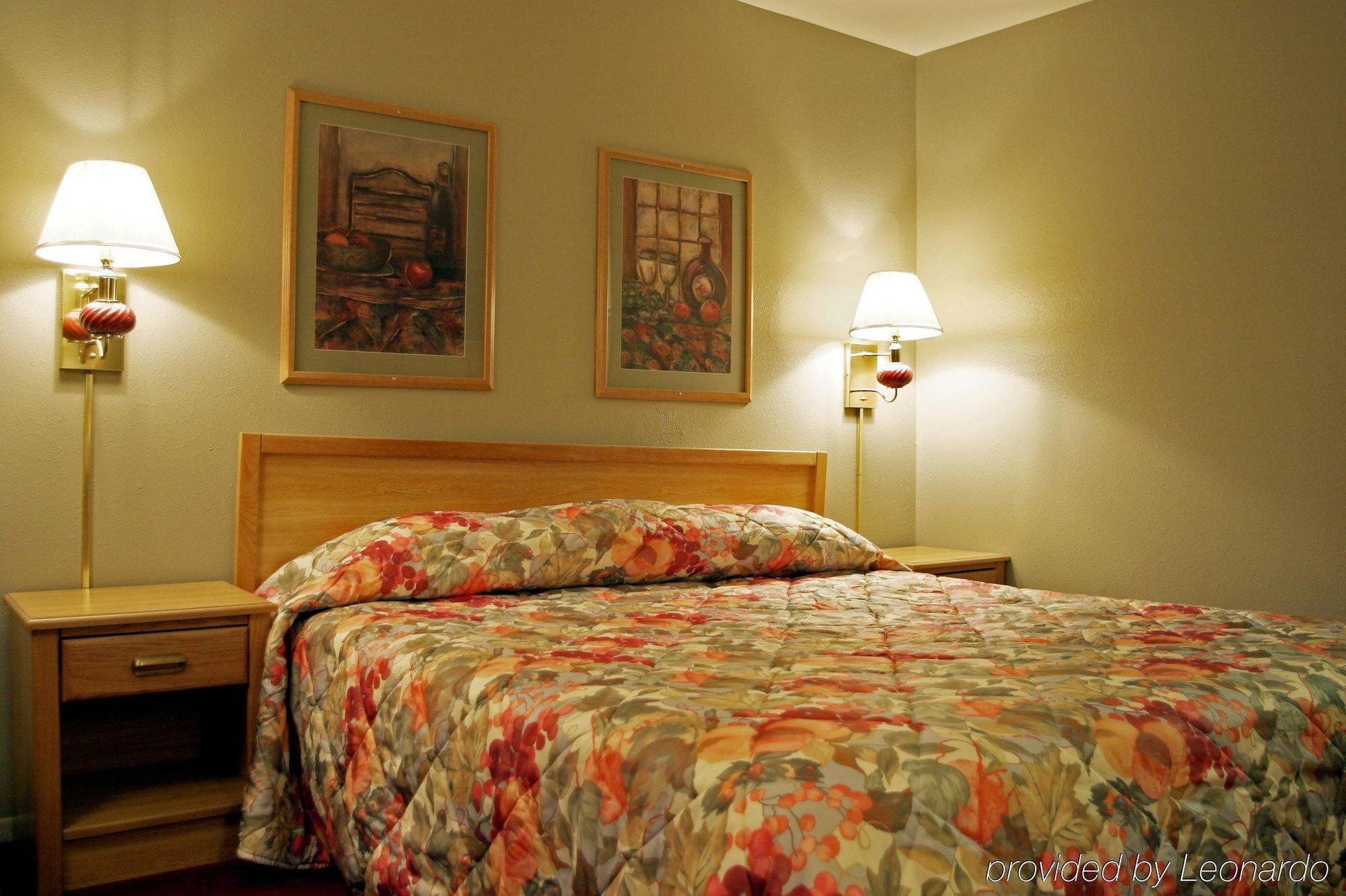 American Inn Colby Room photo